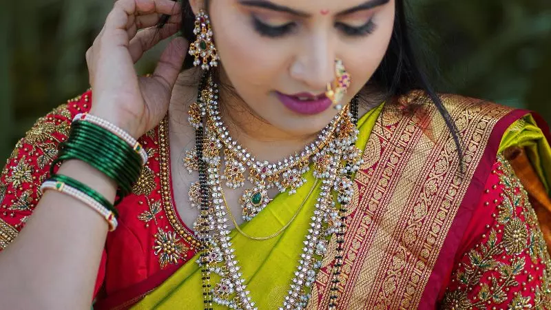 Nauvari Saree Captions in Marathi for Instagram