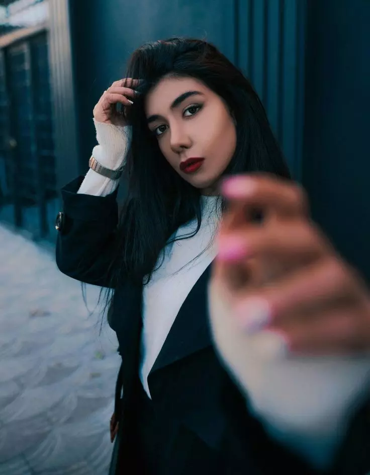 Celebrity Inspired 2 Line Instagram Bio Ideas